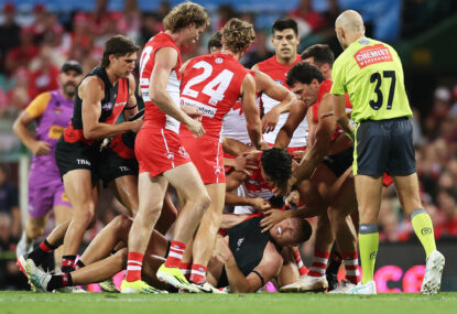 Essendon Bombers vs Sydney Swans: AFL live scores